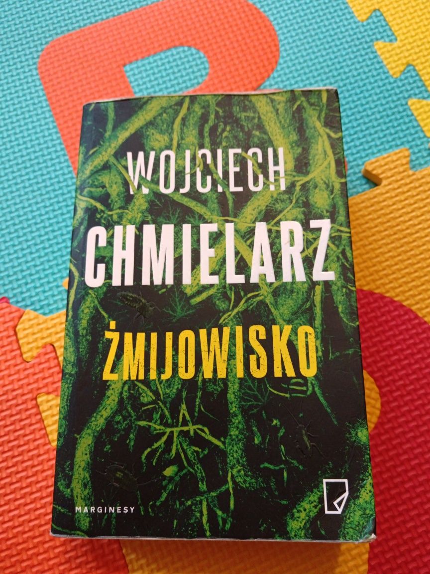 Książka,, Żmijowisko "