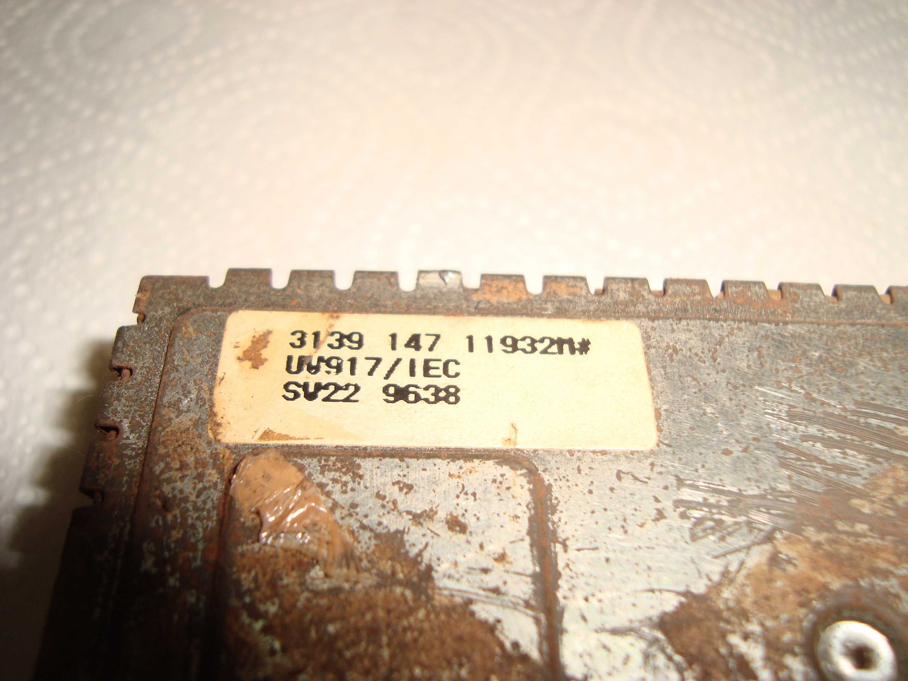 Тюнер TMDG1-837 TUWRF4EG-778F2D P3 TDQ-4D UV917/IEC рабочий, демонтаж