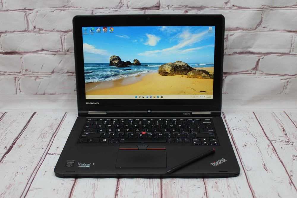 Сенсорний ноутбук трансформер Lenovo / i7 / 8 gb / SSD / IPS / FullHD