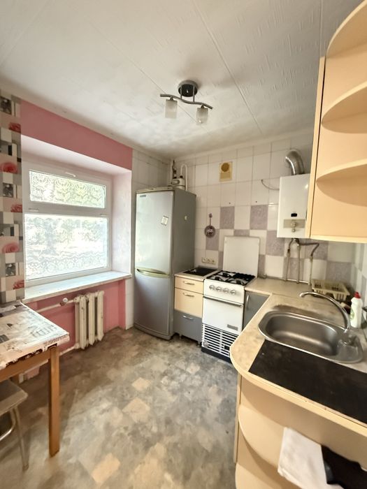 3 кімнатна,Дніпровський,Трегубова 38