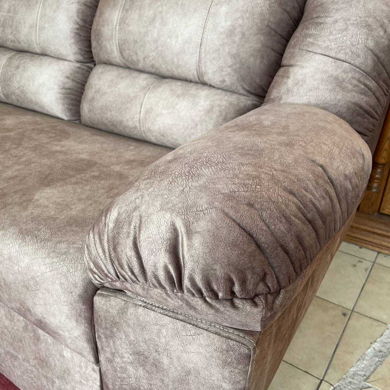 Прямий розкладний диван з нішею