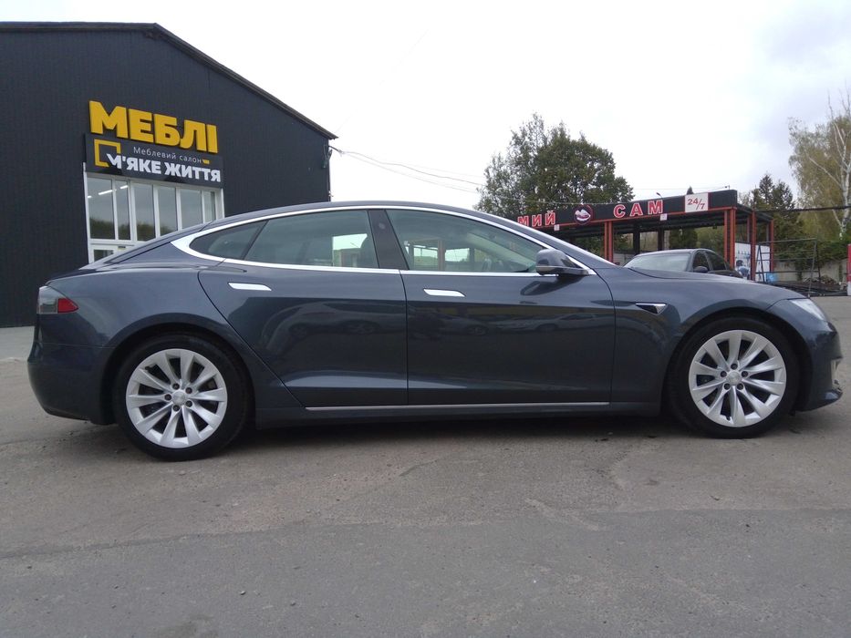 Tesla Model S 75D Dual Motor