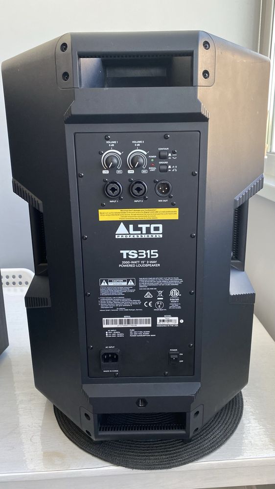 Активні топи Alto Professional ts315