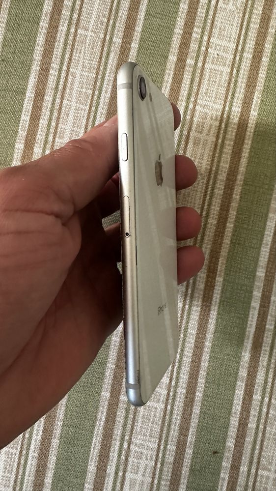 Iphone 8 , 64 gb  funciona tudo