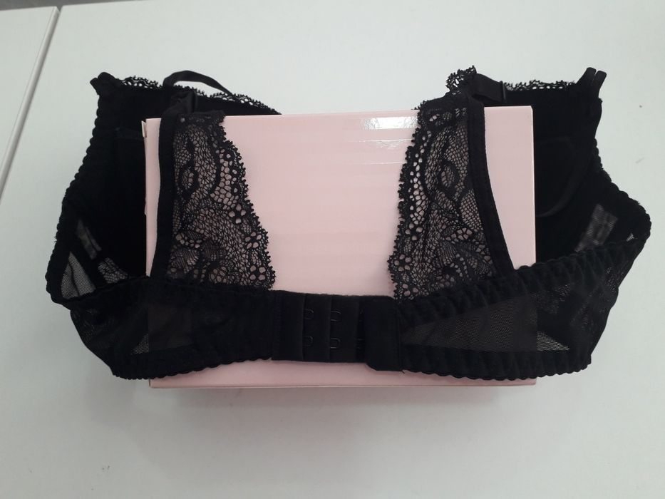 Biustonosz push-up 75C z wyjmowanymi wkladkami