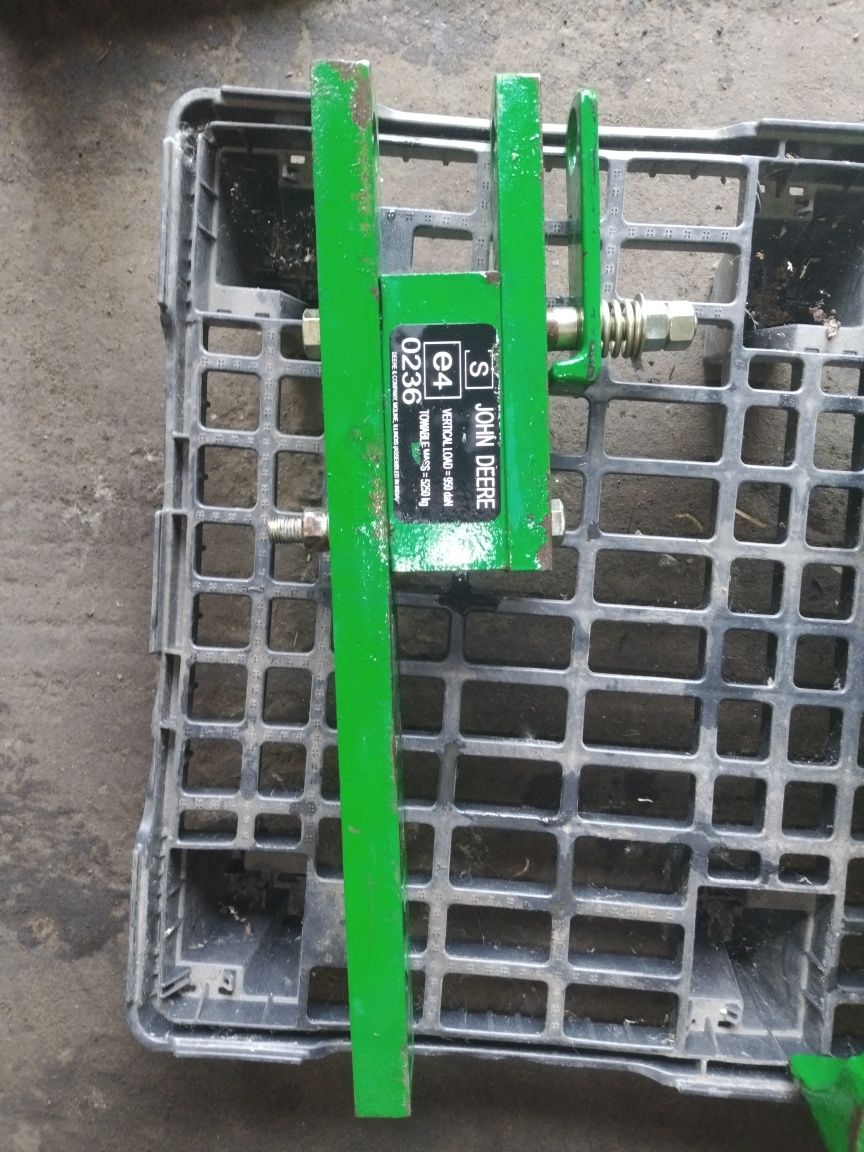 Zaczep dolny John Deere 5055E 5065E 5075E