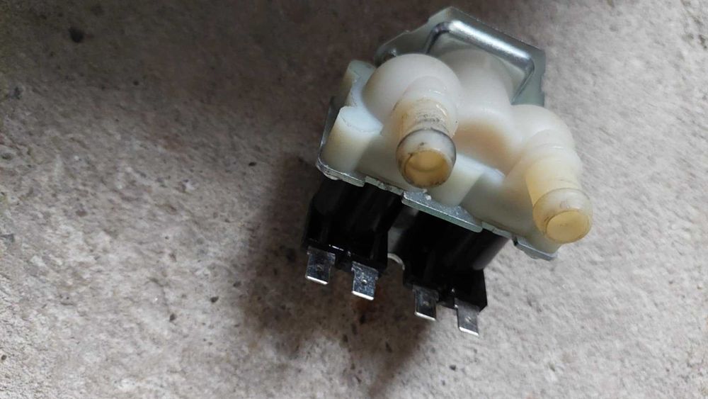 Elektrozawór podwójny LG 5221EN1005B