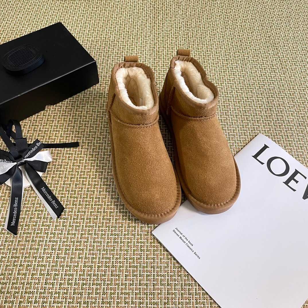Damskie śniegowce UGG w rozmiarze 38