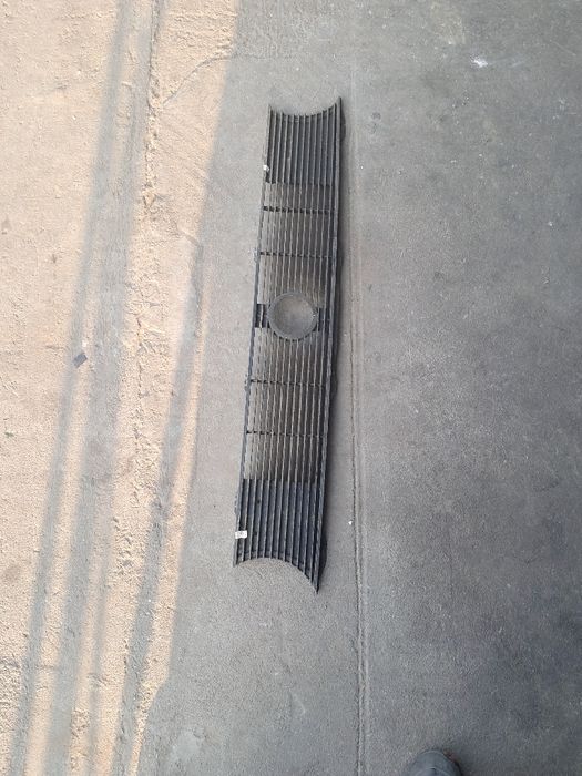 Grill atrapa volkswagen Golf mk1