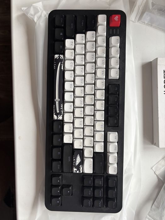 Продам игровую клавиатуру Dark Project alu87