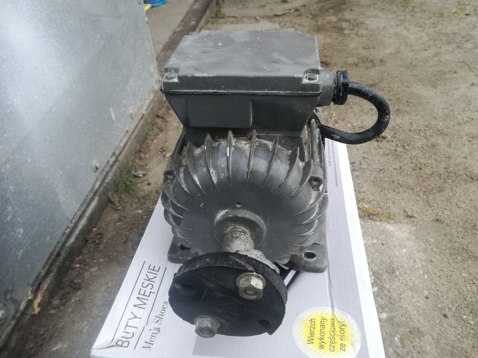 Silnik elektryczny 0,7KW