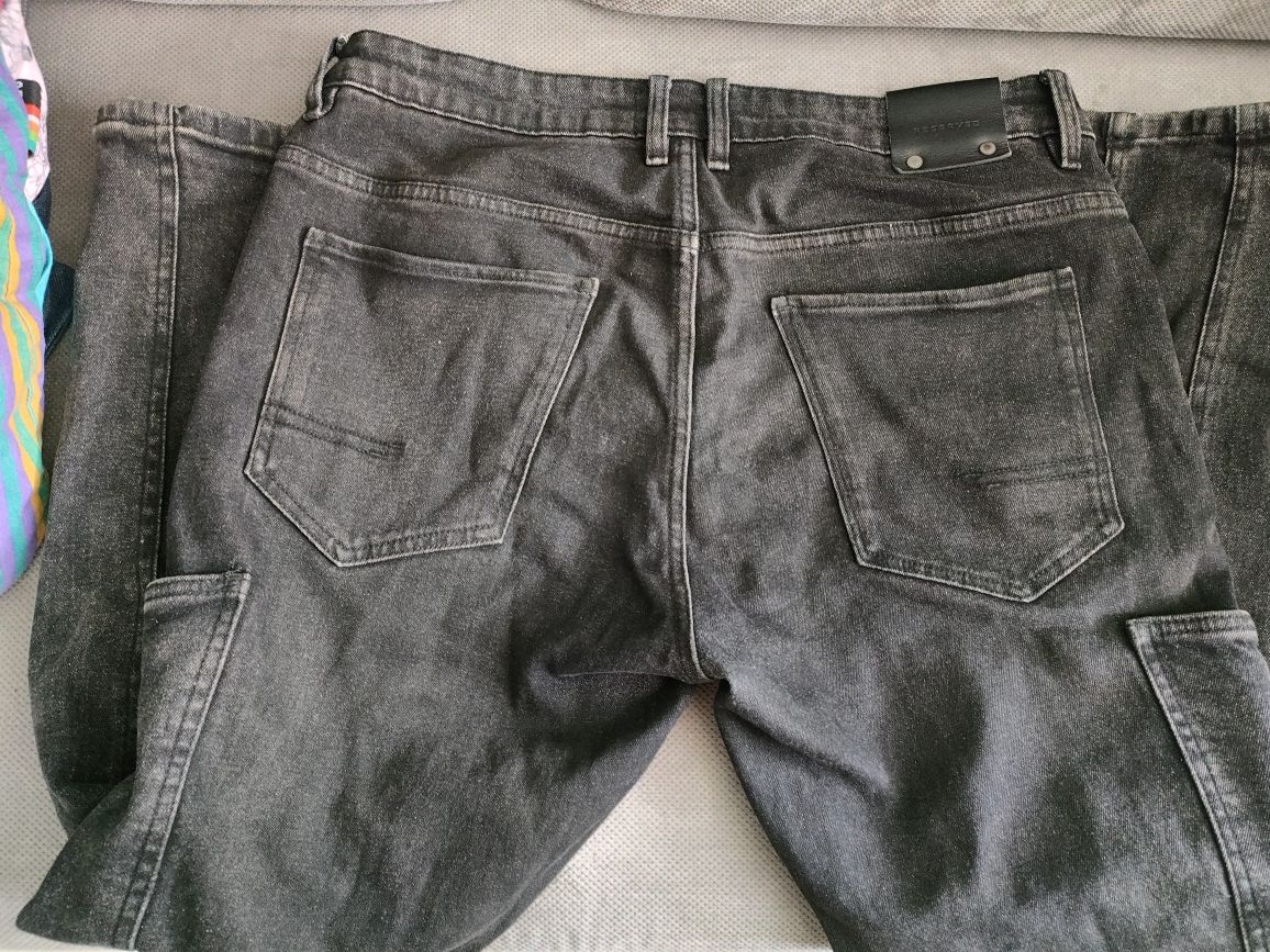 Spodnie młodzieżowe/męskie jeans Reserved 33