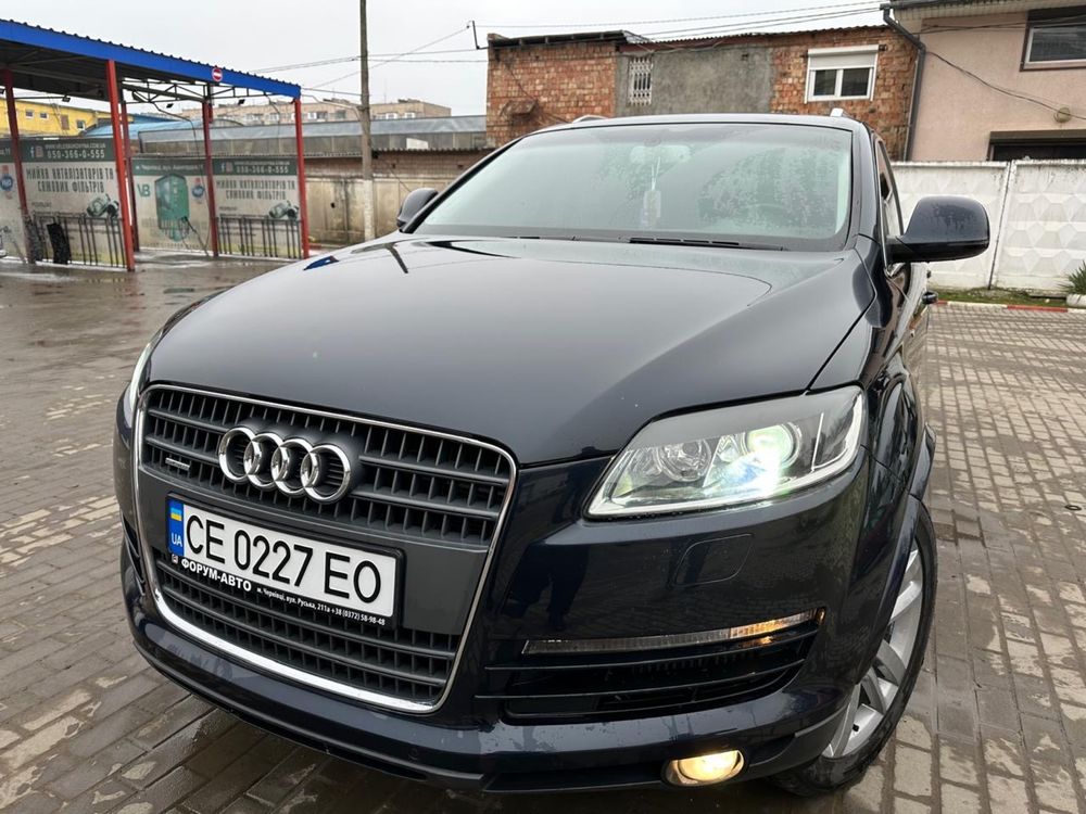 Продам автомобіль Audi Q7
