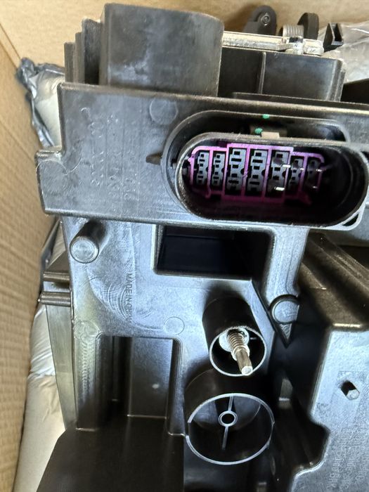 Фары тигуан VW Tiguan R-Line с блоками аналог под европу