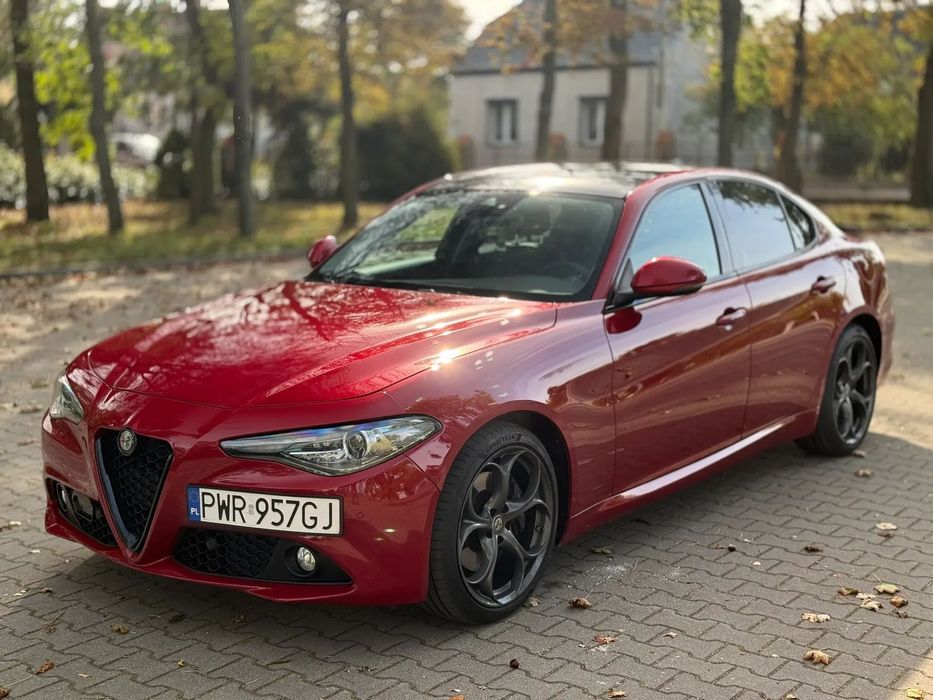 Alfa Romeo Giulia Alfa Romeo Giulia Ti Q4