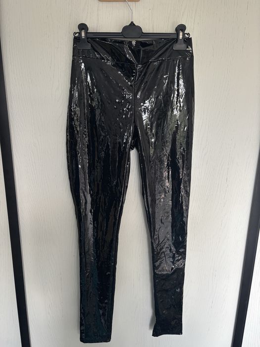 Czarne lateksowe wysoki stan spodnie w bdb stanie super sie prezentuja