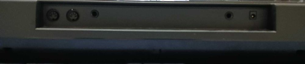 Piano/Teclado Yamaha PSR-E233