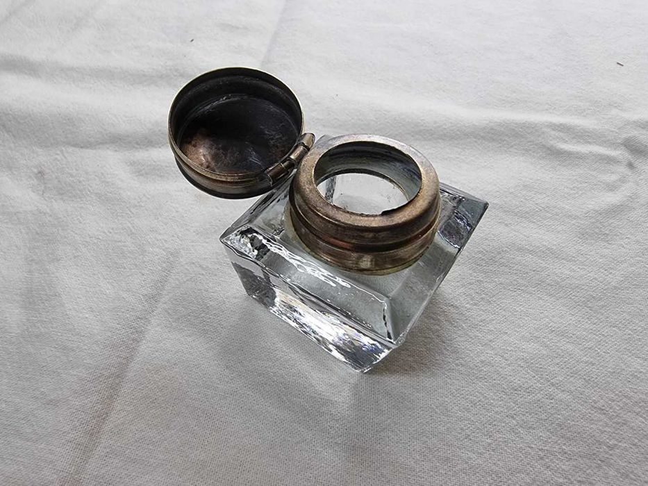 Tinteiro Simples em Vidro e Tampa em Latão