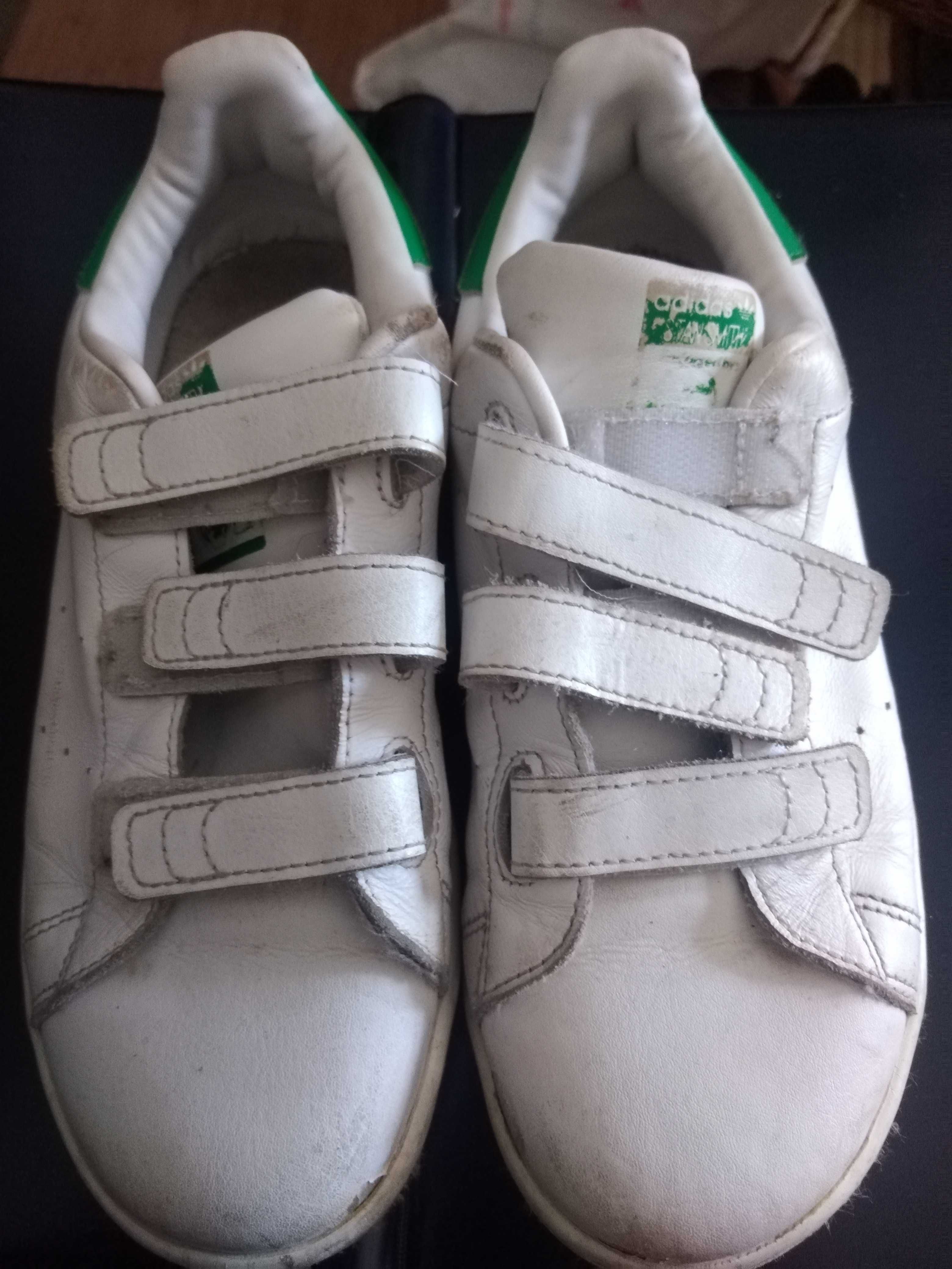 Sapatilhas Adidas tamanho 35 em bom estado oferta de portes de envio