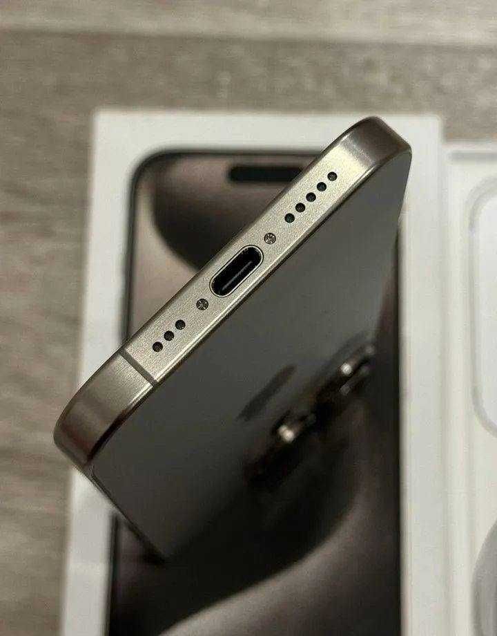 iPhone 15 Pro, Natural, 256GB