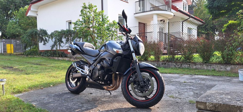 Suzuki GSR 600 czarny