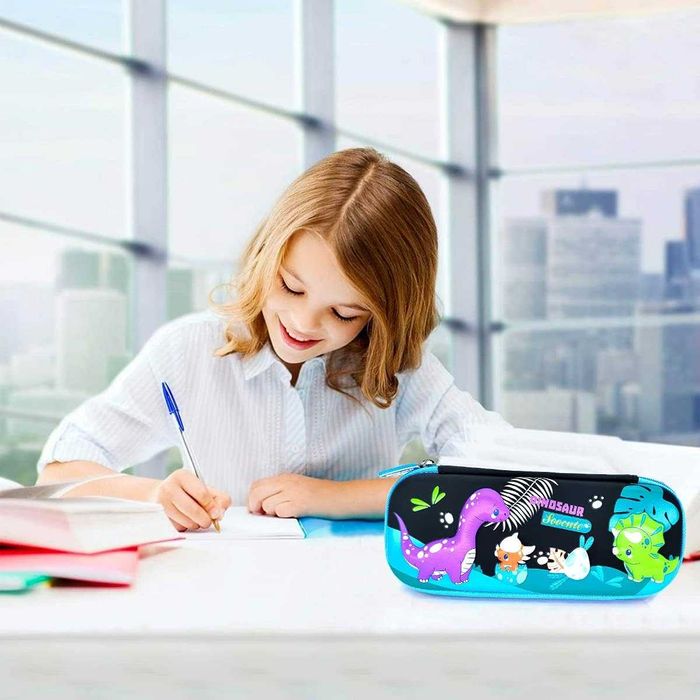 Piórnik z motywem dinozaura 3D kolorowy dinozaur dla dzieci