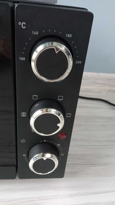 Mini piekarnik elektryczny AMBIANO 1200W z termoobiegiem oraz timerem
