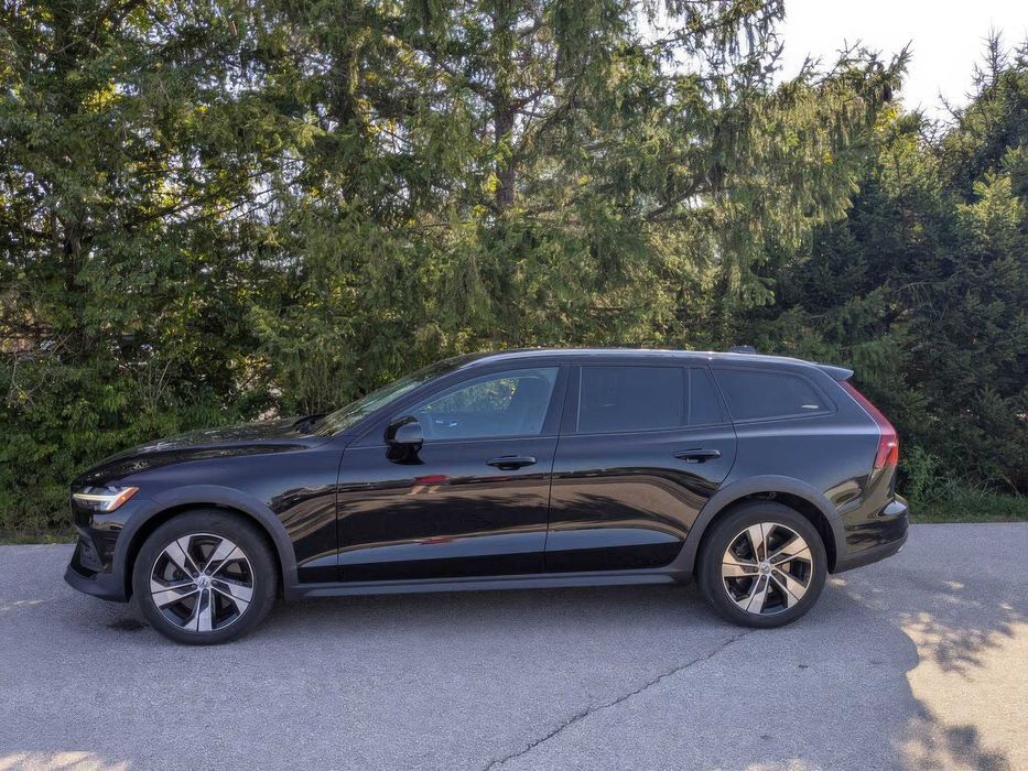 Volvo V60 Cross Country T5      2020