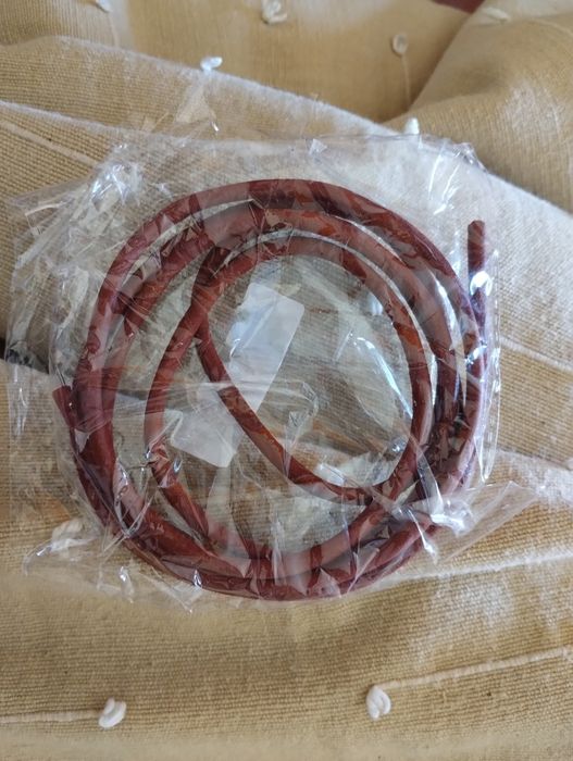 Máquina de costura Singer com manuais