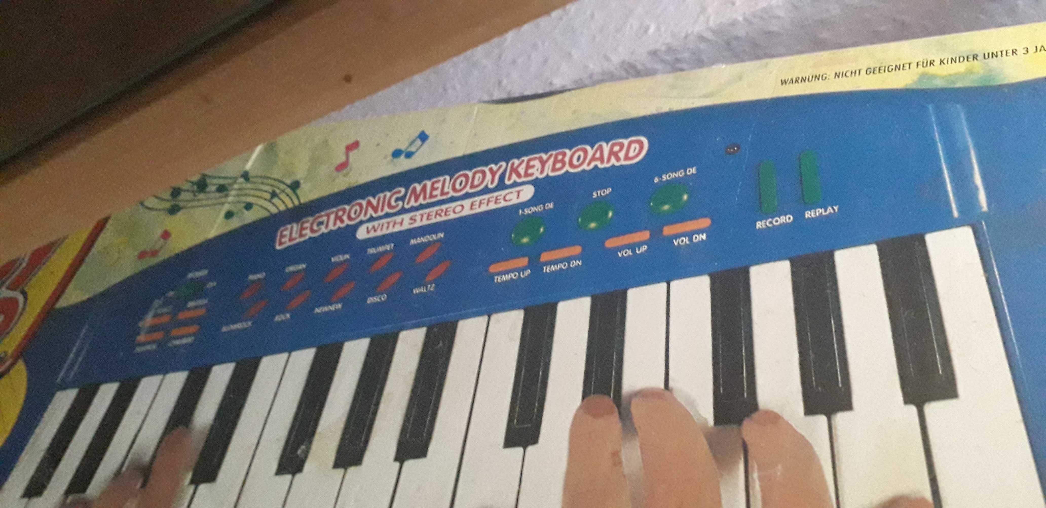 дитяче електронне фортепіано