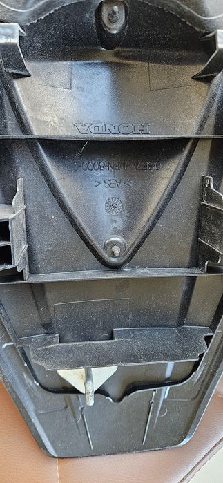 Nakładka  zaślepka siedzenia fotela pasażera Honda CB1000R 08-16 SC60