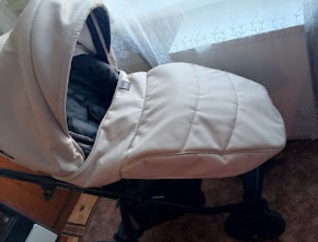 Продам коляску 2в1 в гарному стані Bair next