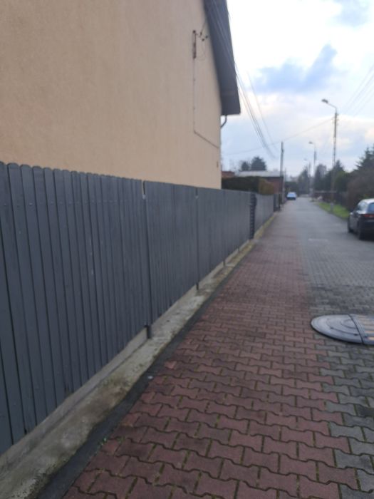 Sprzedam plot drewniany używany.