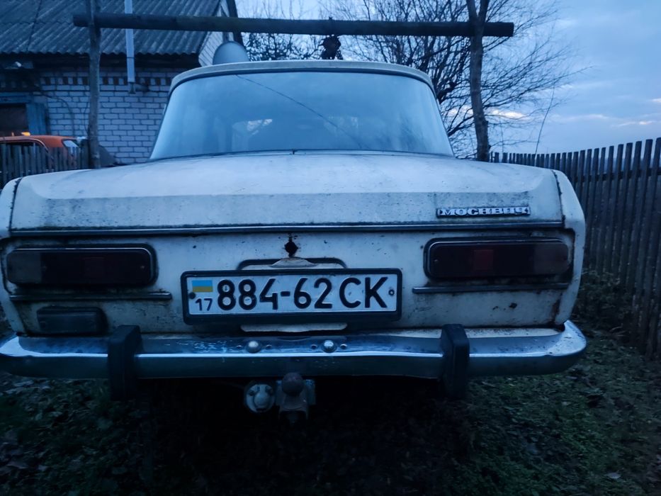 Продам автомобіль Москвич 2140