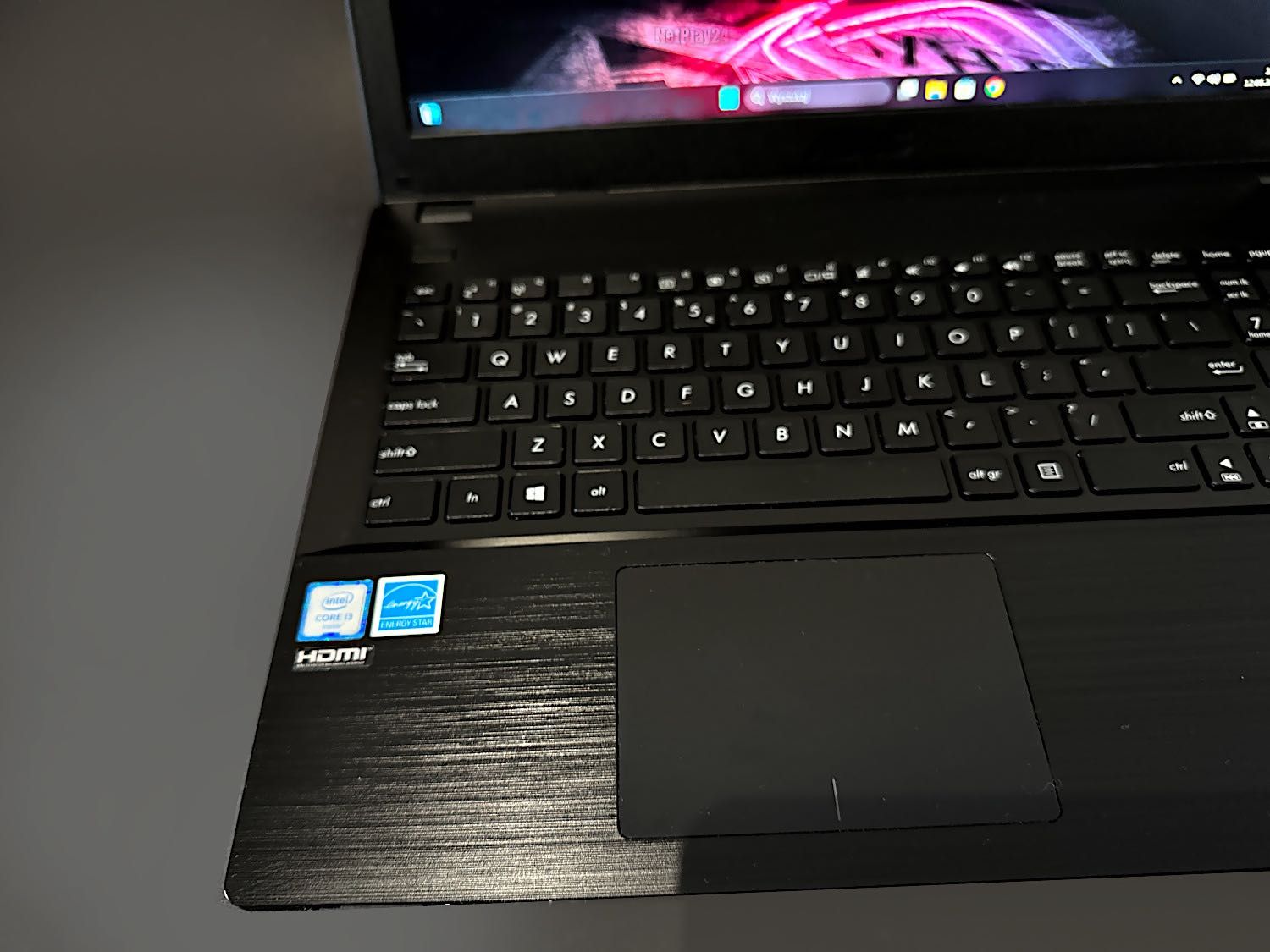 Laptop Asus Pro 6-Gen Core i5 DDR4-8GB SSD Czyt. linii W11 4H Notebook