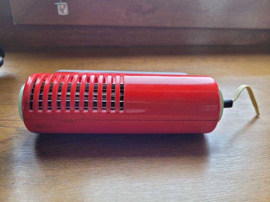 Ретро фен "Лилия" красного цвета