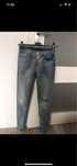 Jesnsy z dziurami Bershka rozmiar XS