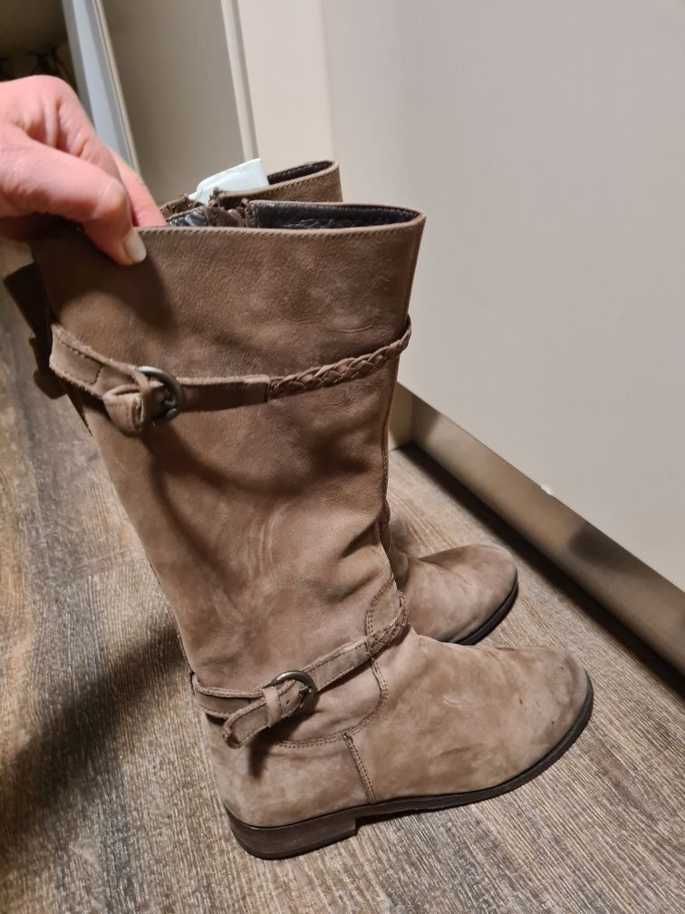 Botas em pele Massimo Dutti