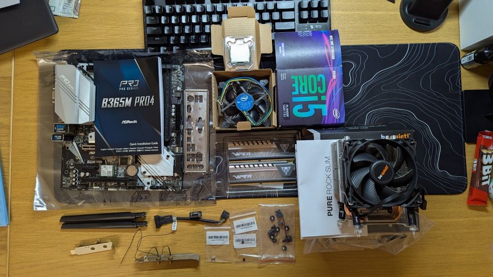 Komplet Płyta główna b365m AsRock i5-9400f 16GB be quiet