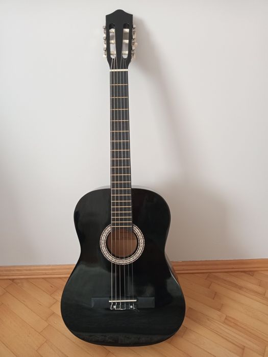 Класична гітара Almira + чехол, пасок для гітари, медіатор і каподастр