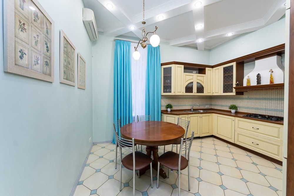 5к Михайлівська 15, Майдан, Крещатик, паркування