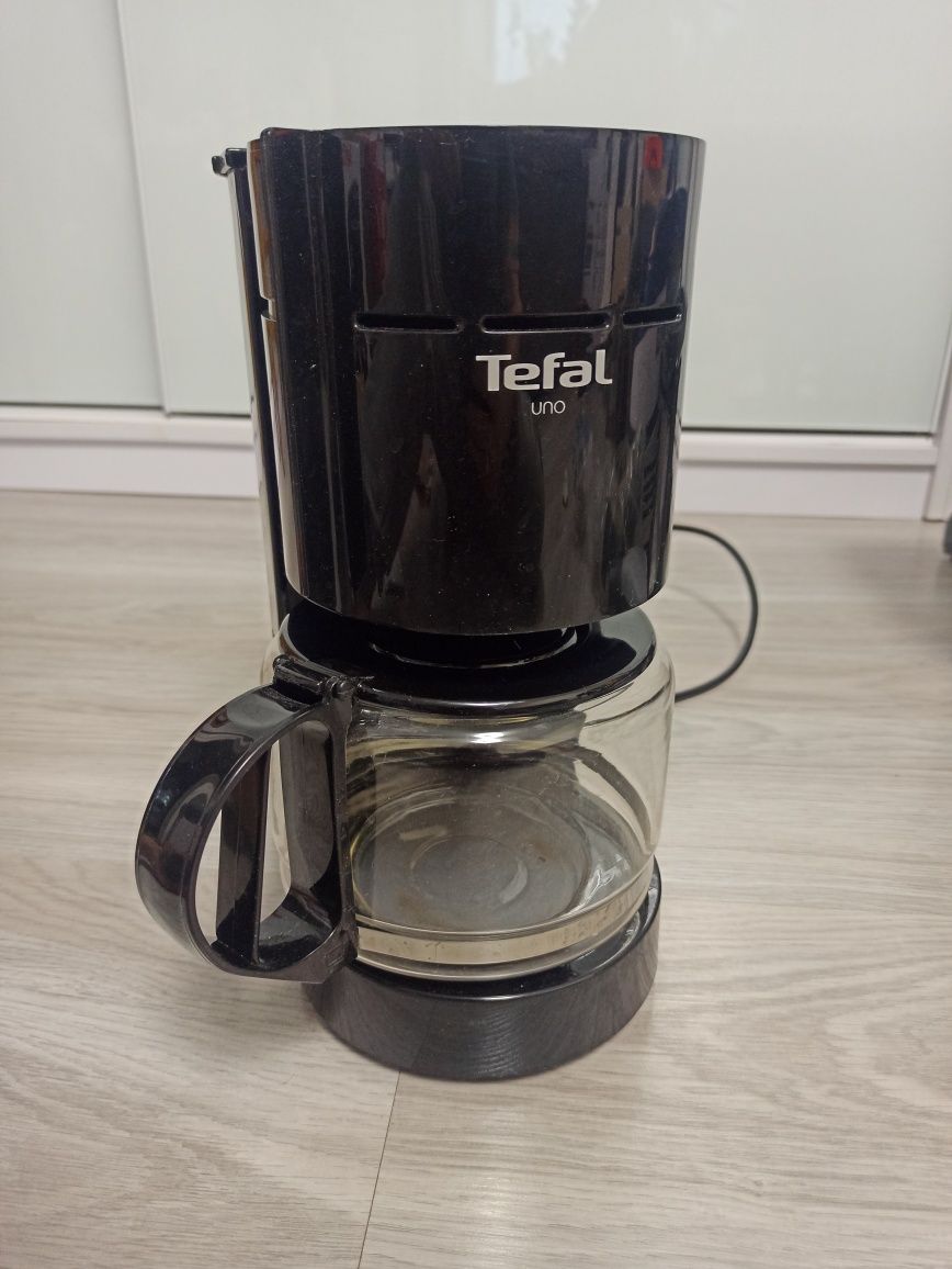 Кавоварка крапельна Tefal CM1218DE