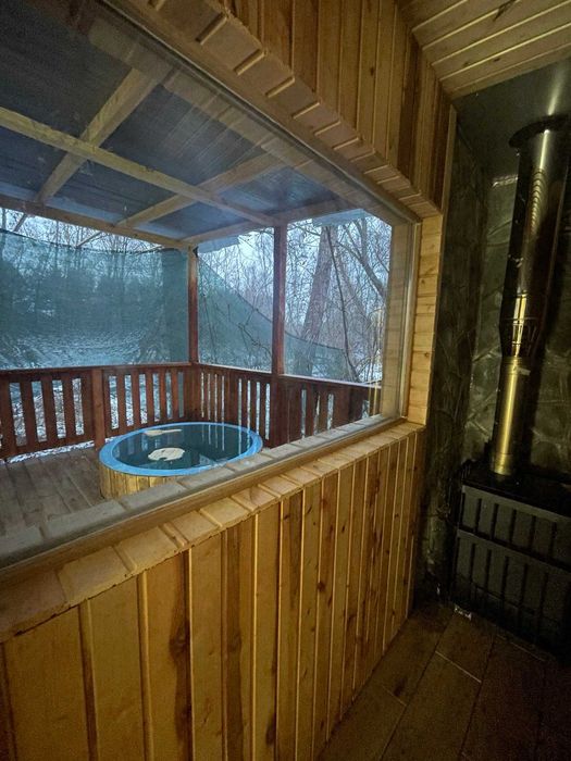 Здаю новий двохпов. зруб з каміном на 12чол.(баня та чан) ліс, Десна