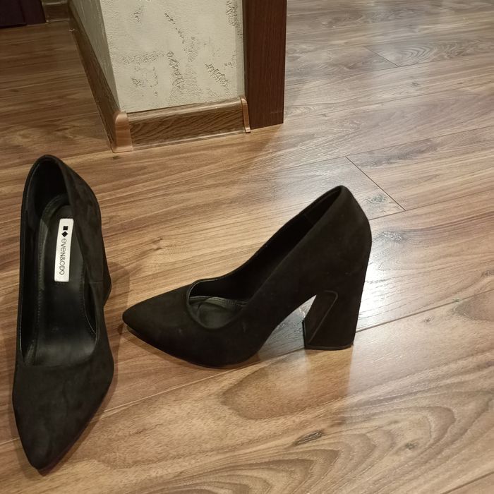 Buty na obcasie czarne wysoki obcas