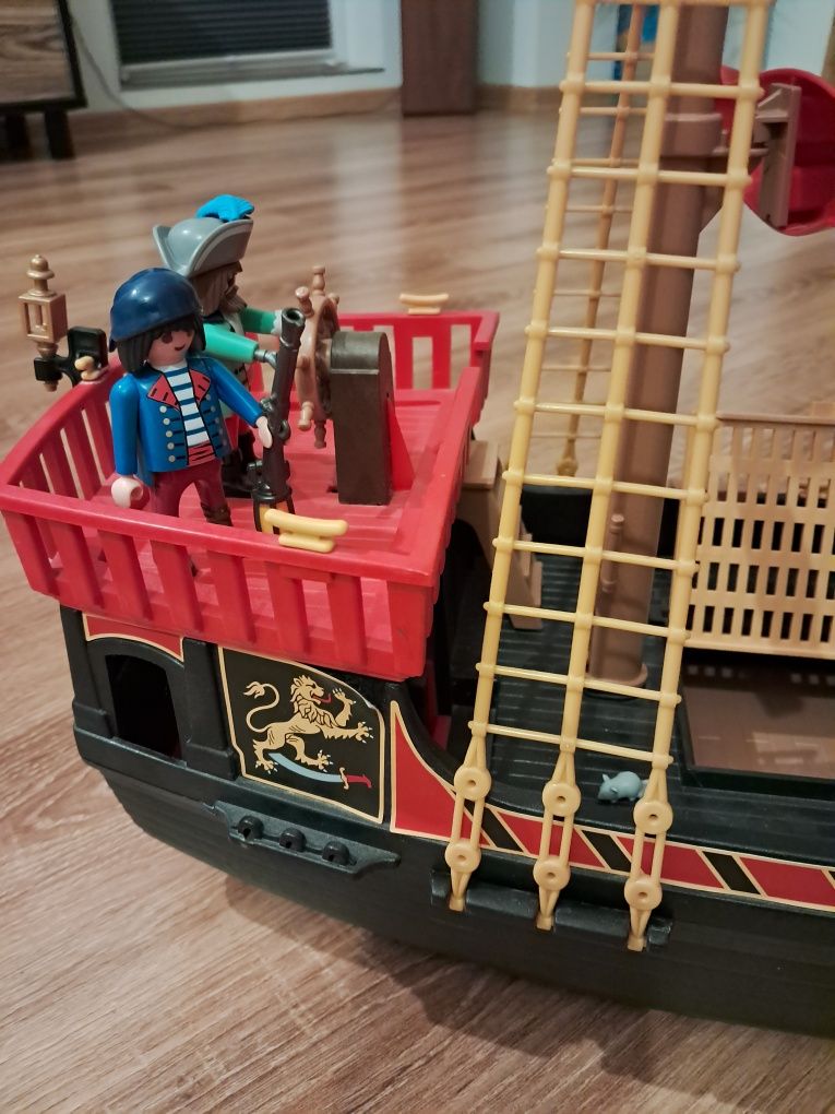 Mega statek piracki Playmobil na kółkach ruchome elementy