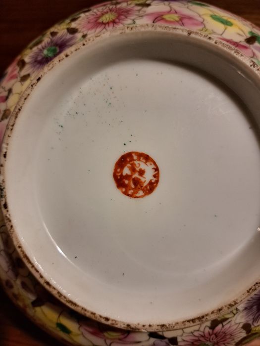 Taça chinesa antiga