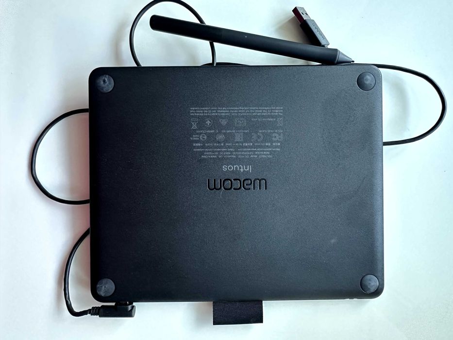 Графічний планшет Wacom Intuos S Black CTL-4100