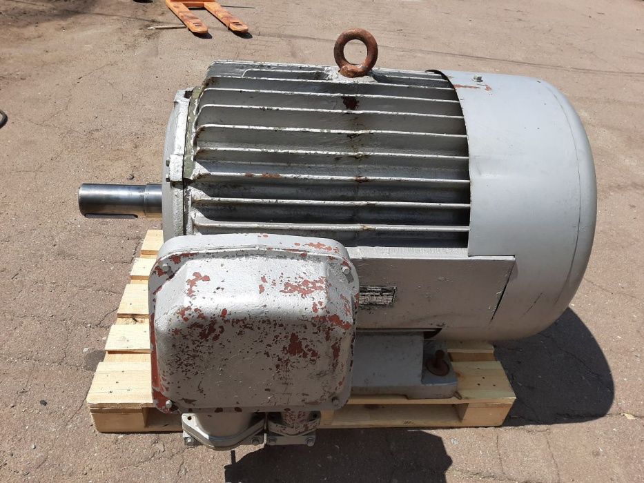 Электродвигатель АО 102 -12-8-6-4 У2 В работе не был