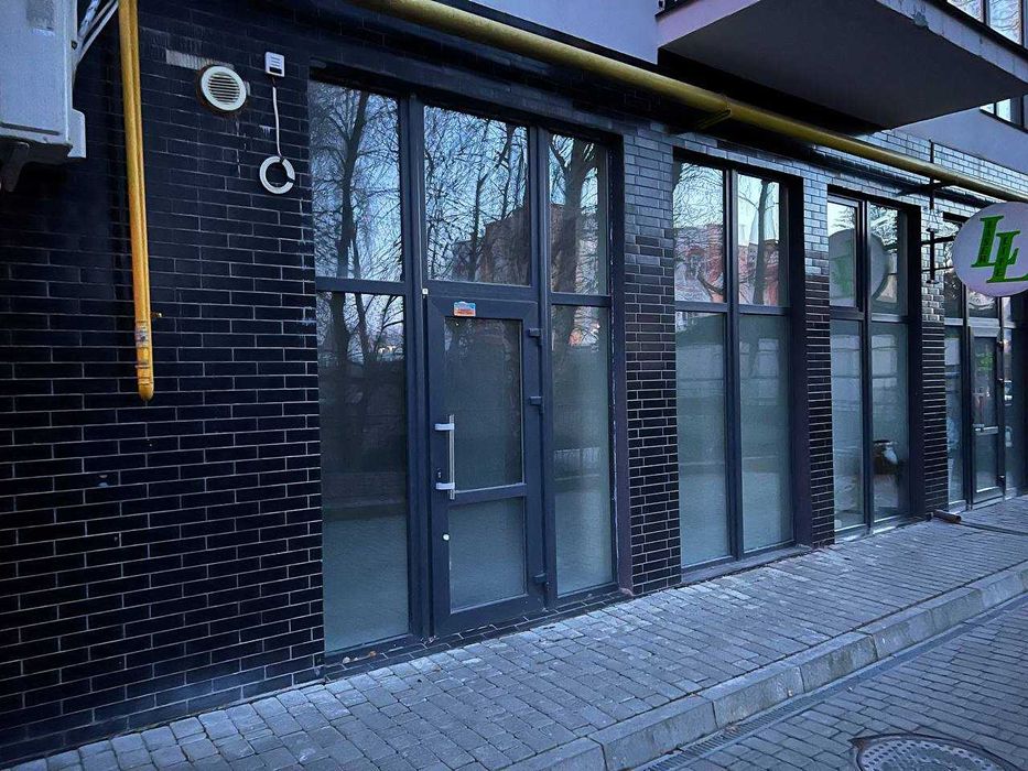 Продам комерційного приміщення з ремонтом та меблями 36.5м (Авалон)