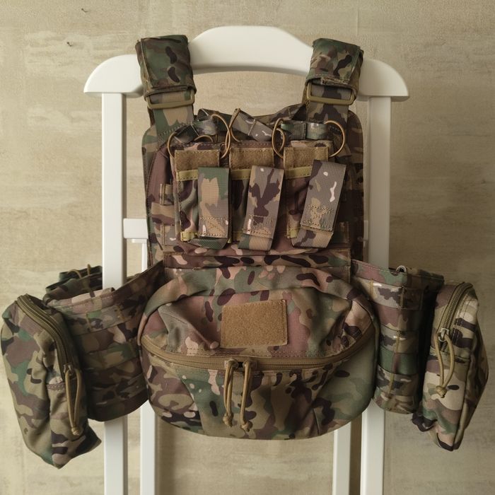 Плитоноска multicam із підсумками